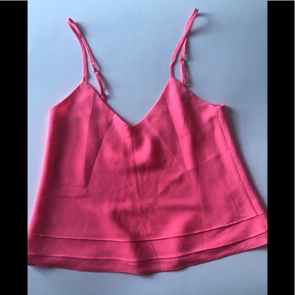 Set of 2 Aritzia tops - Picture 2 of 3